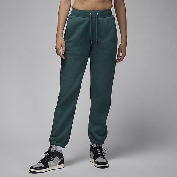 Womens olive green nike jogging suit outlet